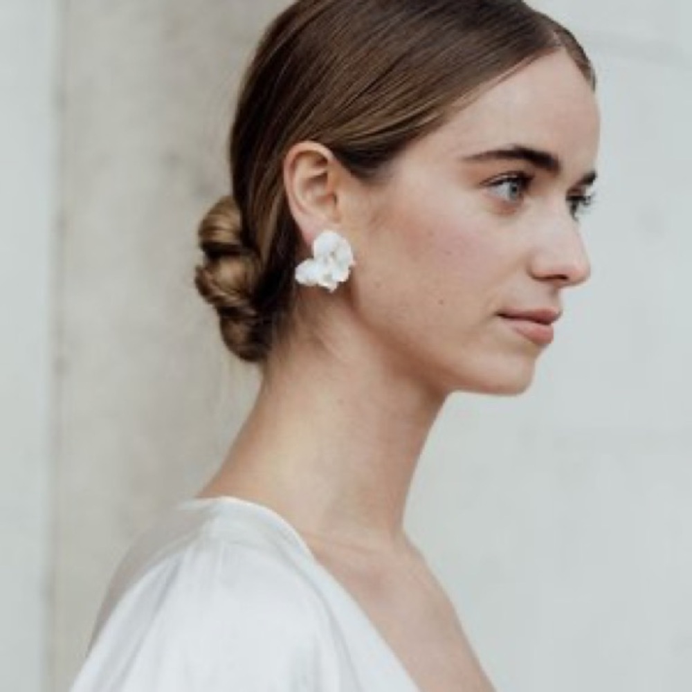 Elegant White Floral Earrings